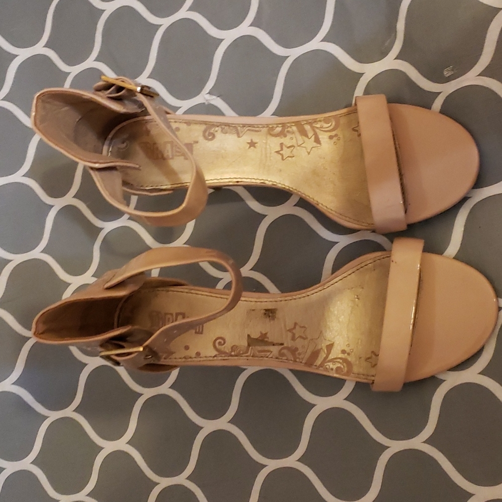 Womens shoes